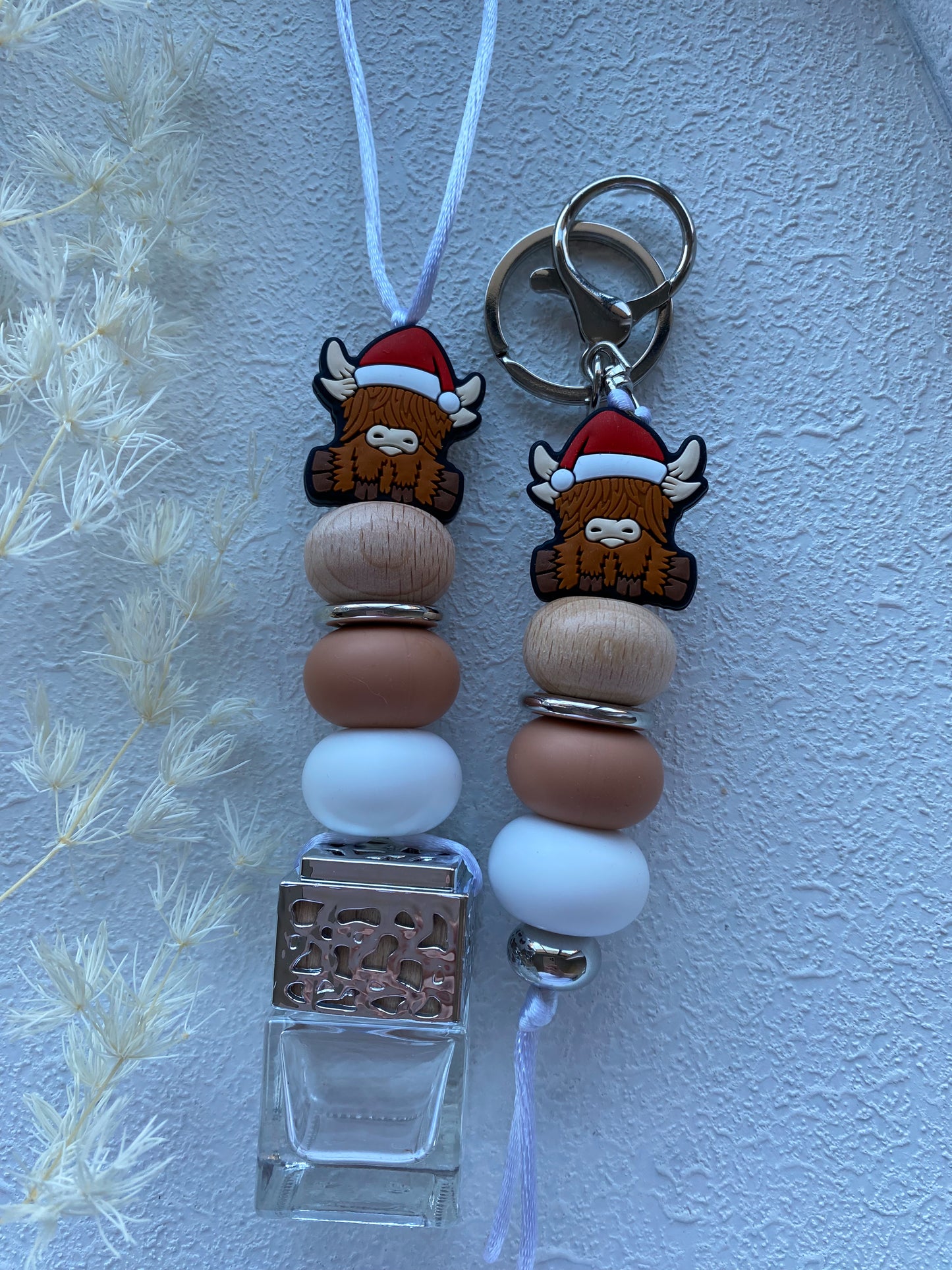 Christmas Highland Cow Car Diffuser/Keychain