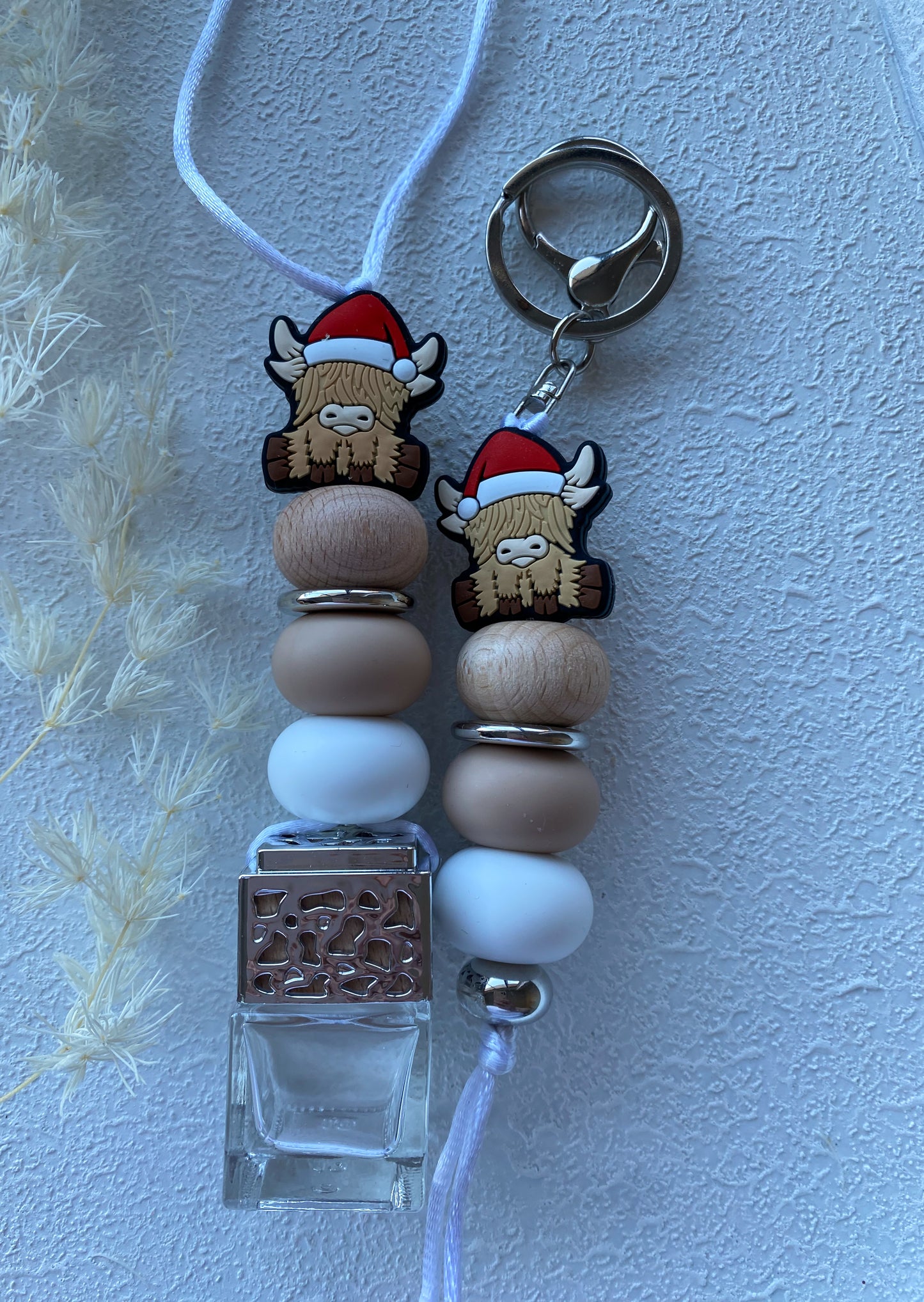 Christmas Highland Cow Car Diffuser/Keychain